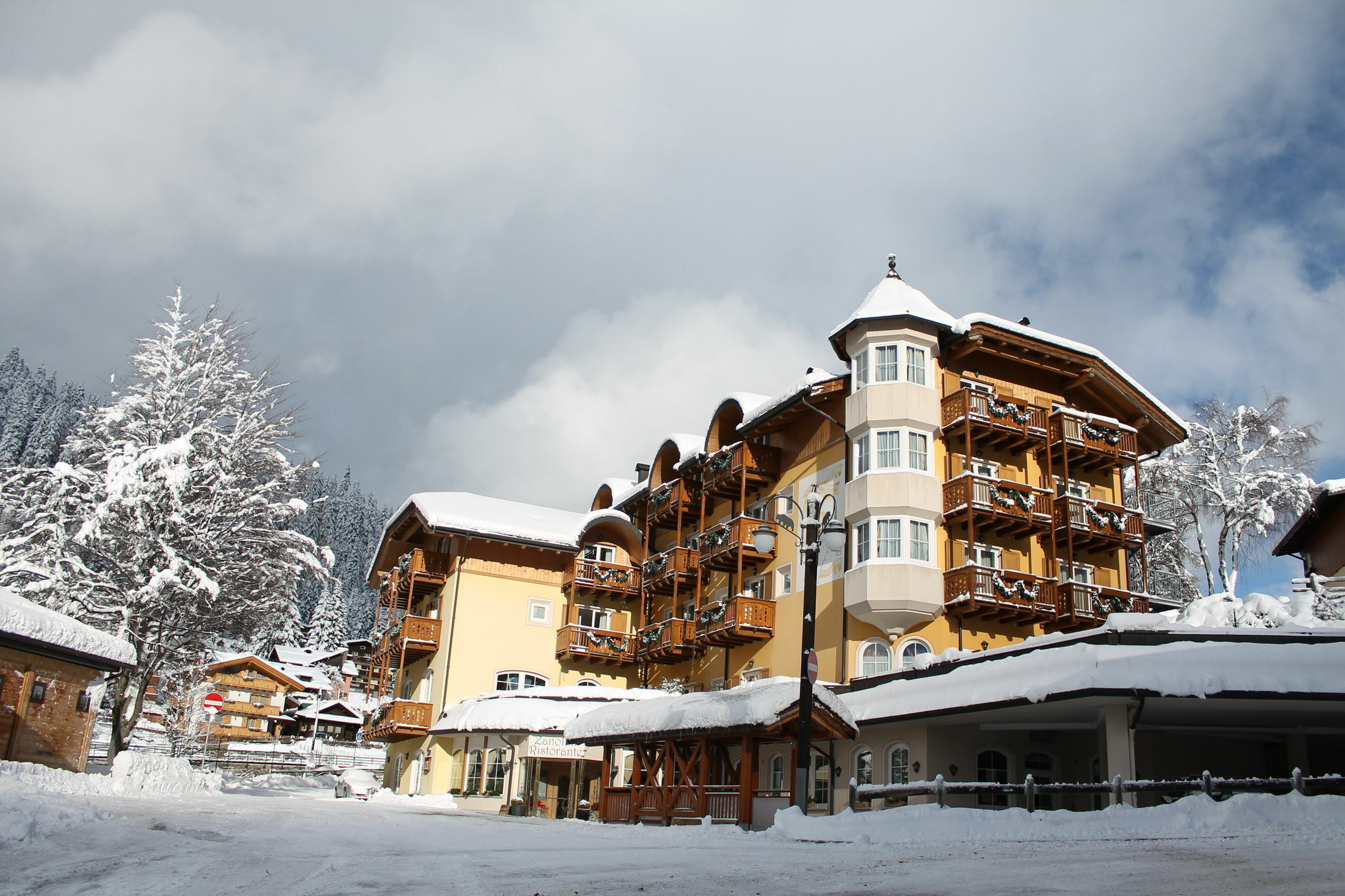 Hotel Chalet All'Imperatore Madonna di Campiglio Ngoại thất bức ảnh